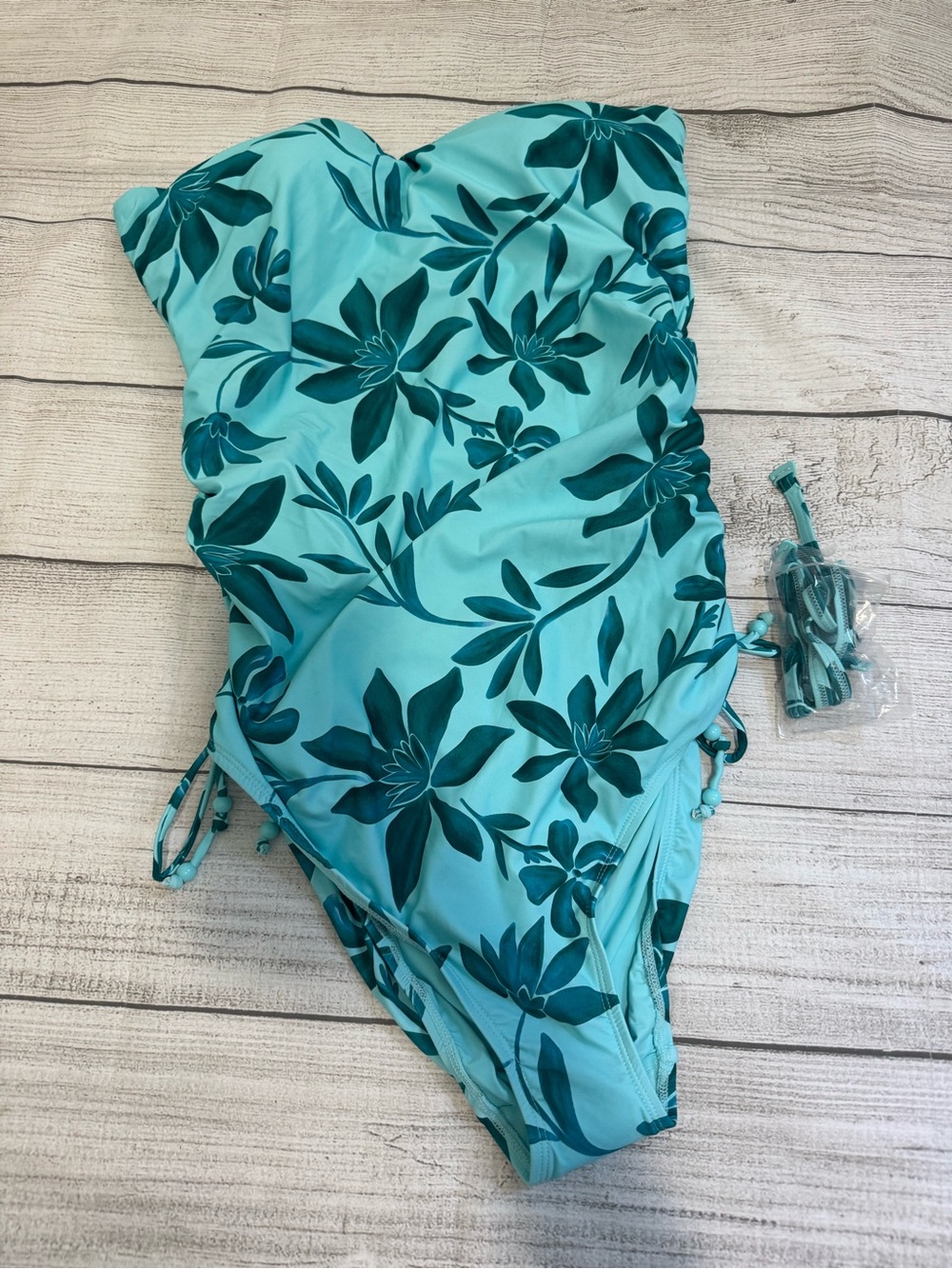Niptuck NWT Convertible Strap Swimsuit